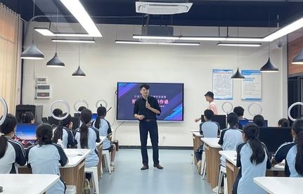 南宁有电子商务专业吗